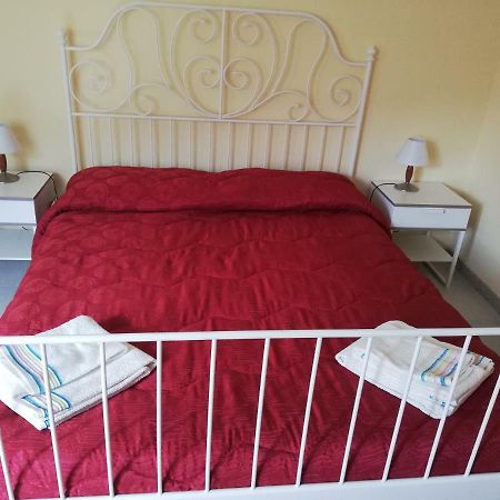 Casa Ester Кастелпетрозо Екстериор снимка