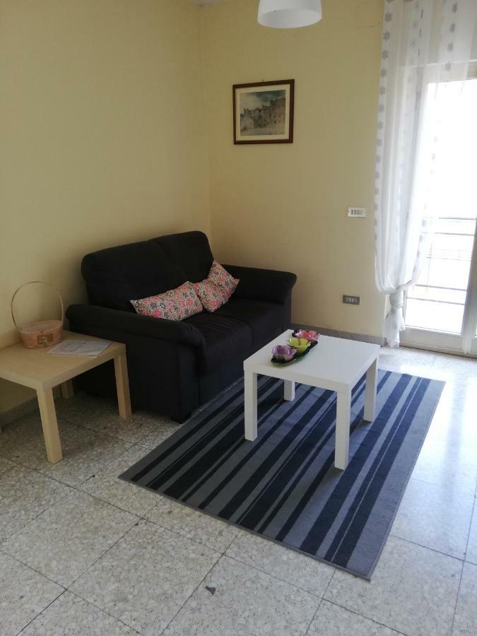 Casa Ester Кастелпетрозо Екстериор снимка