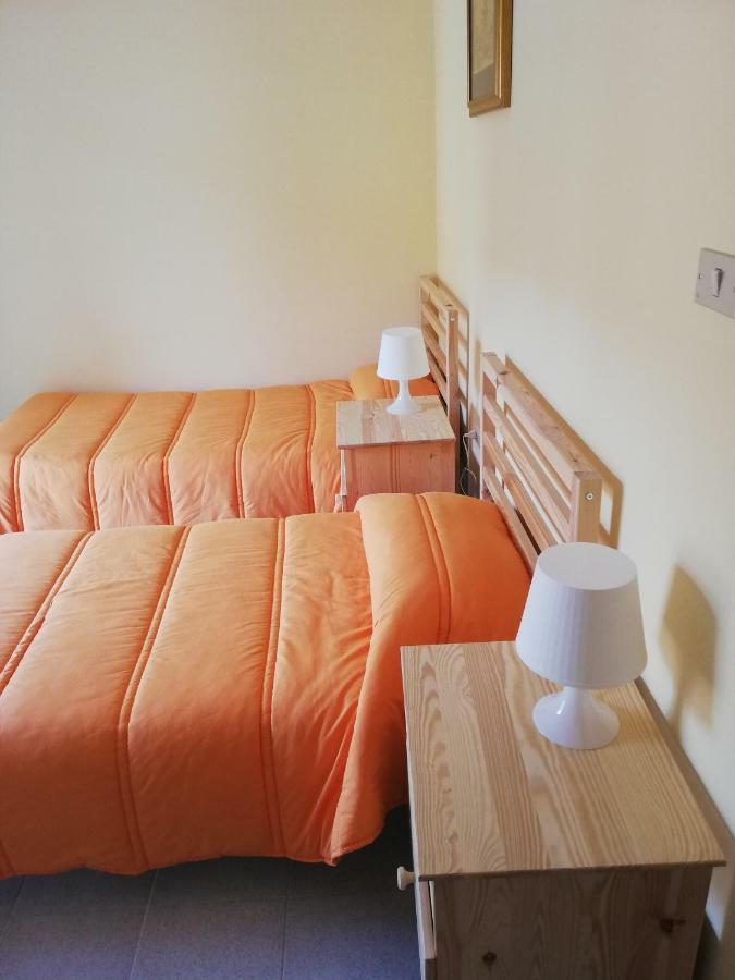 Casa Ester Кастелпетрозо Екстериор снимка