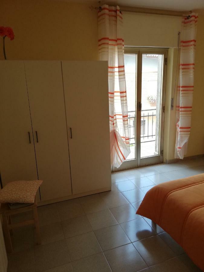 Casa Ester Кастелпетрозо Екстериор снимка